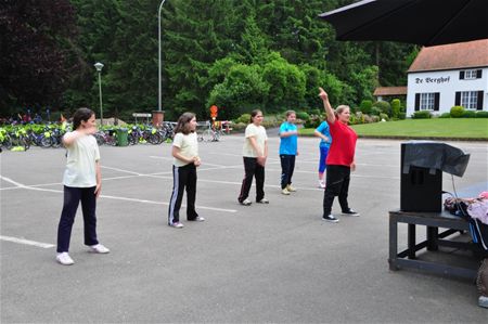 Kinderen leven zich uit op sportdag