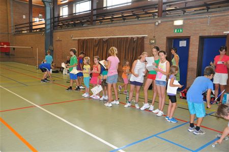 Kinderen maakten kennis met badminton
