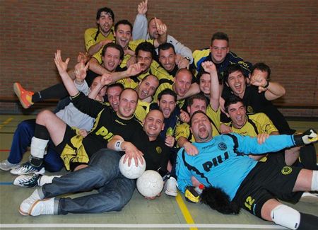 La Baracca is kampioen zaalvoetbal