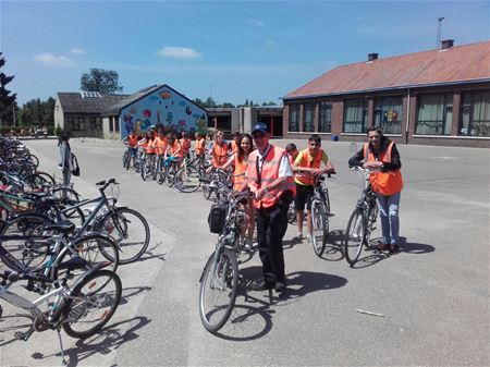 Leerlingen Boekt klaar voor fietsexamen