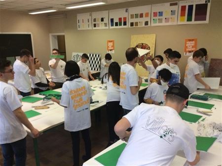 Leerlingen krijgen schildersvak onder de knie