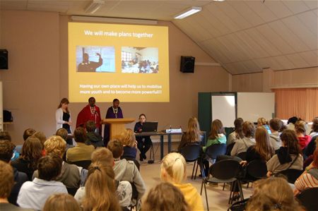 Leerlingen onder indruk van Tanzaniaverhalen