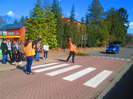 Leerlingen treden op als gemachtigd opzichter