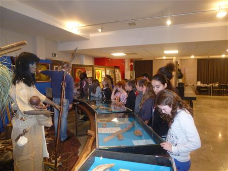 Leerlingen uit Kermt bezoeken heemkunde-expo