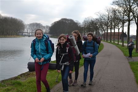 Leerlingen zijn op Wiekentocht (2)