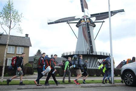 Leerlingen zijn op Wiekentocht (slot)