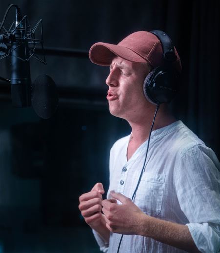 Lennart Lemmens speelt en zingt 100 % Wolf