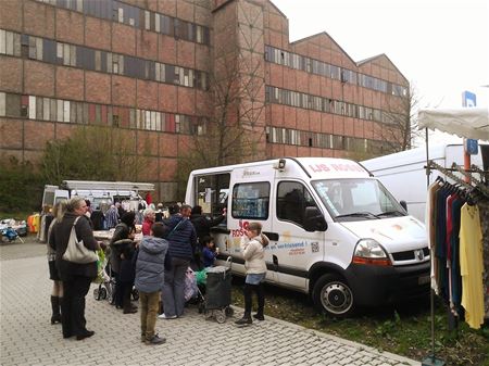 Lentesfeer op multiculturele markt