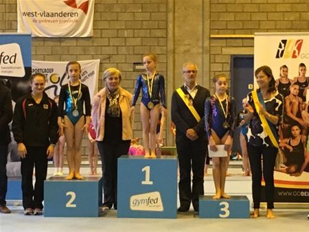 Lyane Vanoevelen en Emma Bosmans Vlaams kampioen