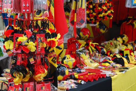 Markt baadde in een duivelse sfeer