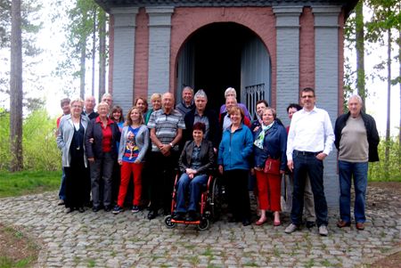 Meiboomplanting aan Sint-Janskapel