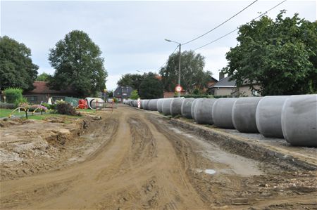 Merelstraat wordt opengegraven
