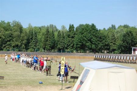 Met de boog op doel schieten