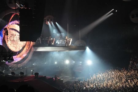 Milk Inc. zweeft door Sportpaleis