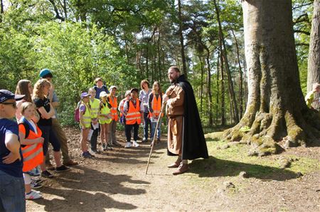 Misdienaars maakten kennis met kluizenaar