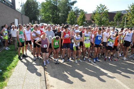 Moedige lopers trotseren de hitte