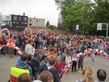 Molenholleke: erebogen en tijdelijke lokalen