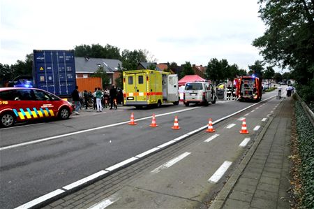Motorrijder dood bij botsing op brug