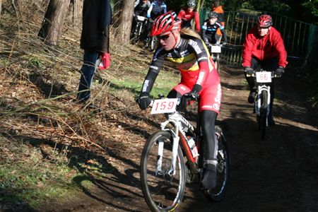 Moutainbike op het scherp van de snee