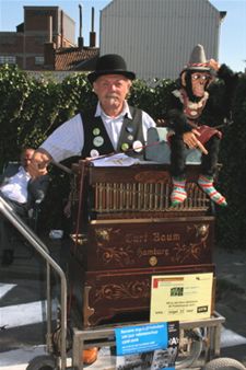 Muziek, markt, kermis en vuurwerk