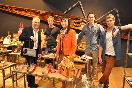 Nieuwe schoenenwinkel een eeuw na de start