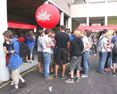 Nieuwe speelplaats feestelijk geopend