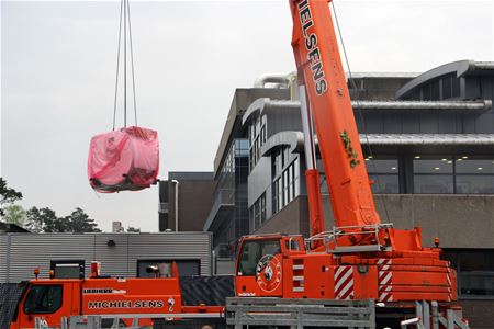 NMR-scanner is geleverd aan ziekenhuis