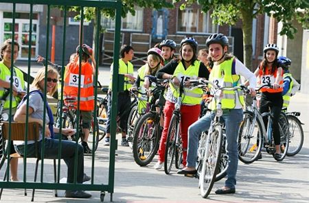 Ook fietsexamen in De Brug