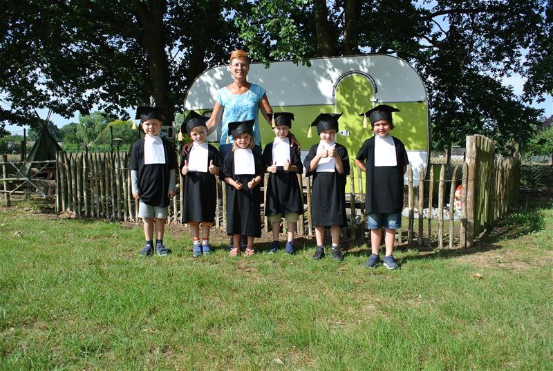 Ook kleuters studeren af ...