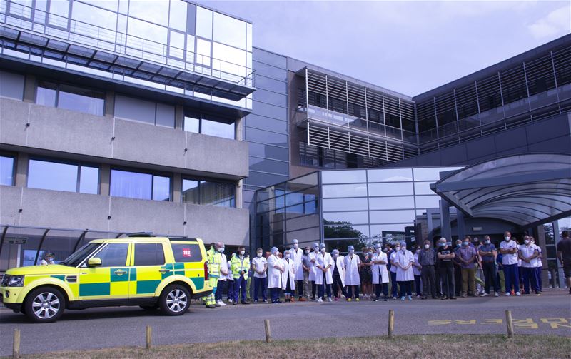 Ook ziekenhuis herdenkt overleden brandweermannen