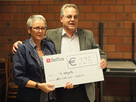 Opbrengst van burenfeest voor 't Weyerke