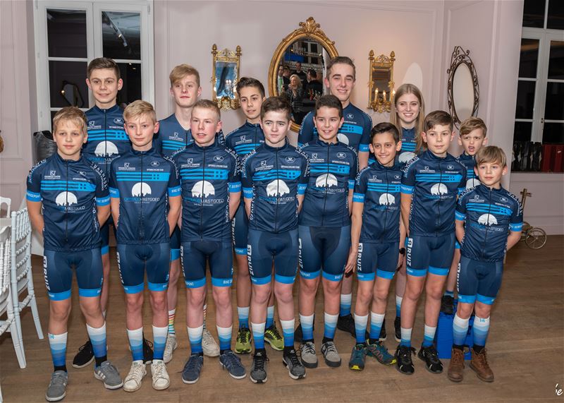 Optimus Vastgoed stelt wielerploeg voor