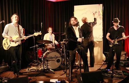 Parallelle creatie van kunst en muziek