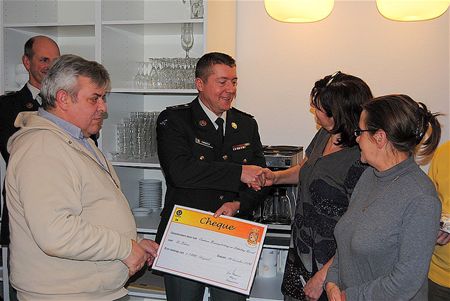 Petereenheid schenkt de Schans € 1.000