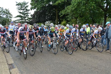 Regen maakt koersbegin zwaar
