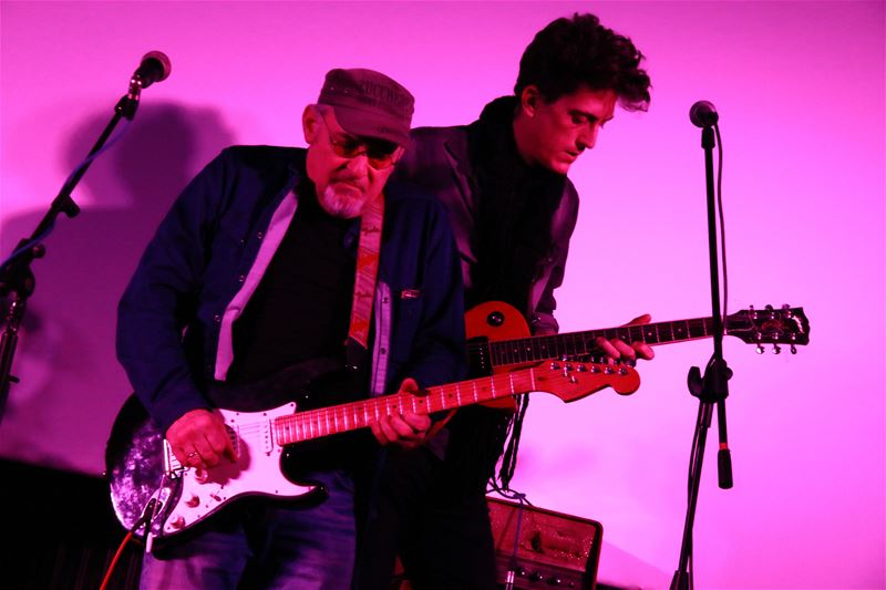 Rocco and friends zetten Roxy op stelten