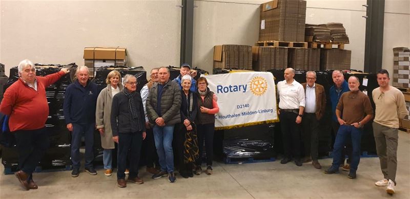 Rotary Houthalen schenkt kerstpakketten