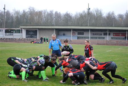 Rugbydames missen leidersplaats