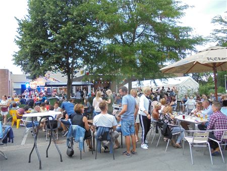 Sfeer zat er goed in op 'Eversel Terrast'