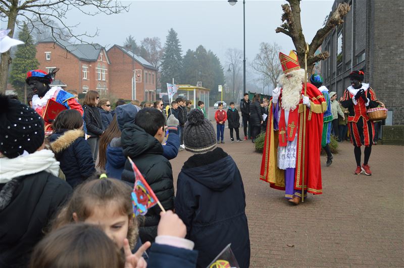 Sint kwam met de bus naar De Brug