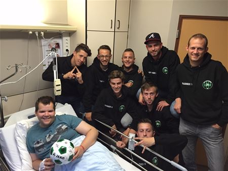 SK-spelers steken Jelle hart onder de riem