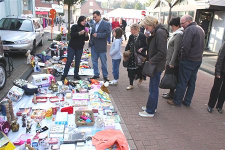 Snuffelen op de vlooienmarkt