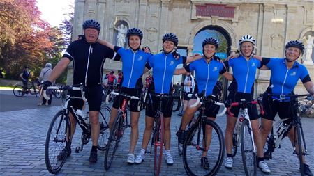 Springers fietsten 1000 km voor KOTK