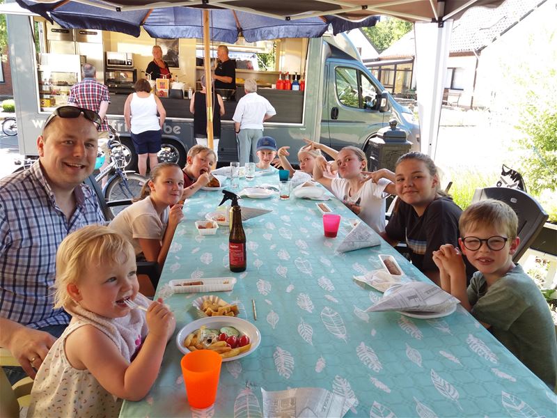 Straatfeest in Bloemelingen-Stukkenstraat