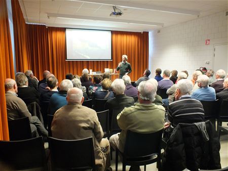 't Zijn drukke tijden in de bib