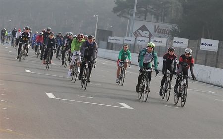 Tanja helpt de koude verbijten