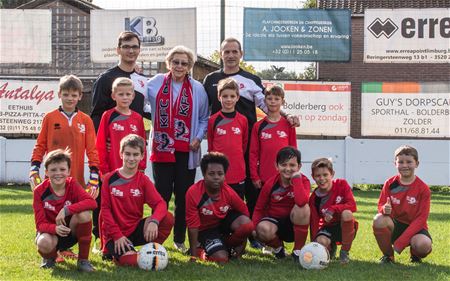 Tante Els viert 87ste verjaardag tussen spelertjes