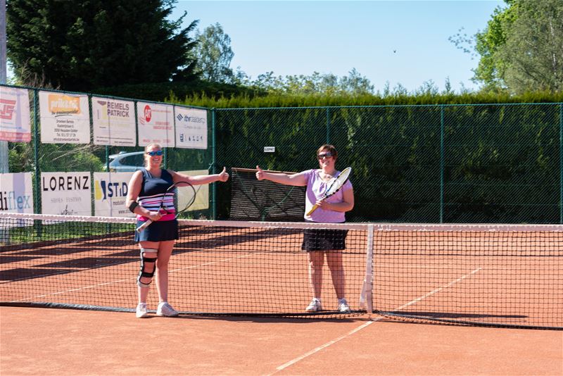 Tennissers kunnen weer hun balletjes kloppen