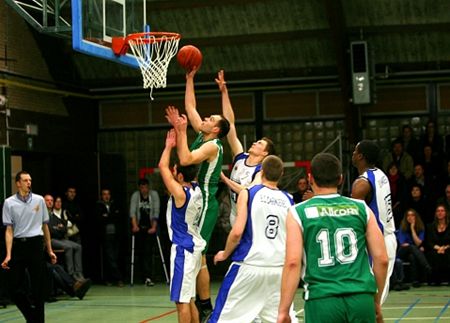 Thuisnederlaag voor basket Zolder