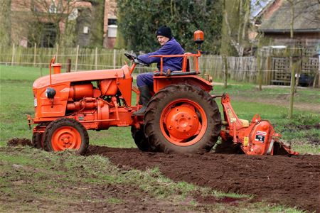 Tijd om in de hof te werken